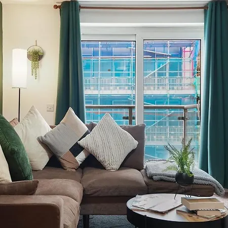 Apartment Stylish Centre 2br With Free Parking - 2 Mins To First Direct Arena