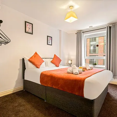 Apartment Stylish Centre 2br - Free Parking - 2 Mins To First Direct Arena