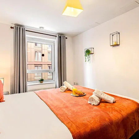 Stylish Centre 2br - Free Parking - 2 Mins To First Direct Arena * Leeds (West Yorkshire)